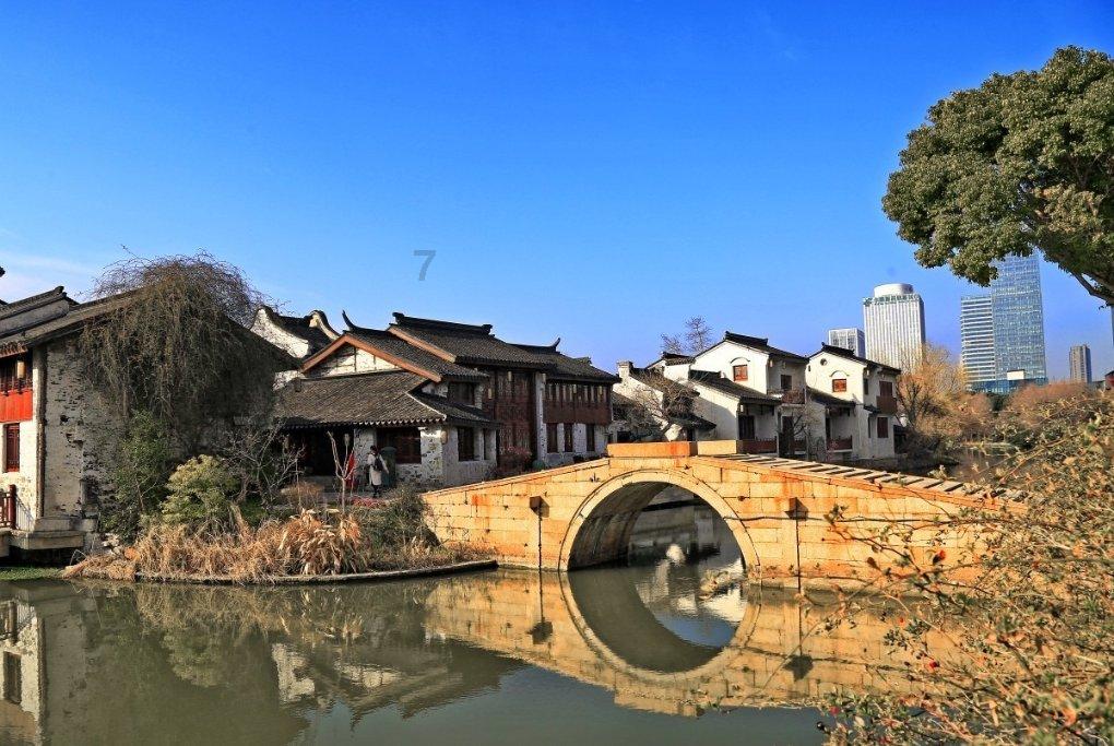 袁天罡给3人相面,预言他们必当大官,3人走后袁天罡却直叹:可惜